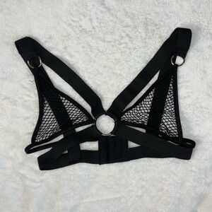 Fishnet strappy bra
